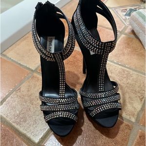Never worn rhinestone platform Steve Madden heels